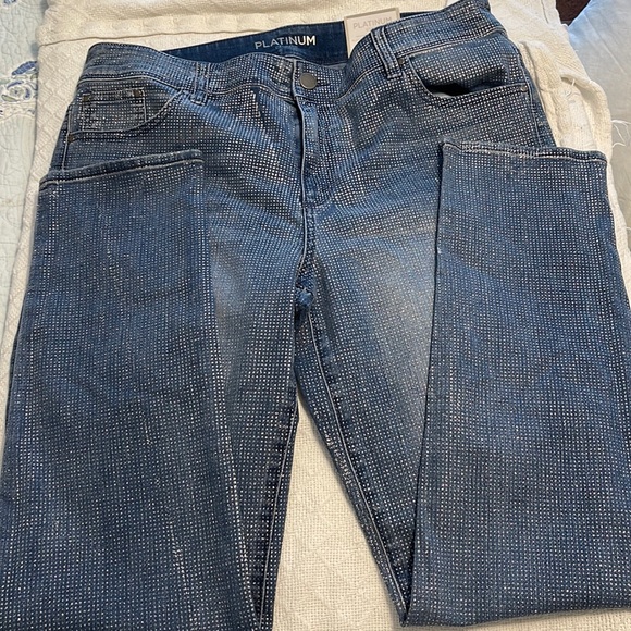 Women’s Chico Platinum Metallic Dot Jegging jean - Picture 1 of 12